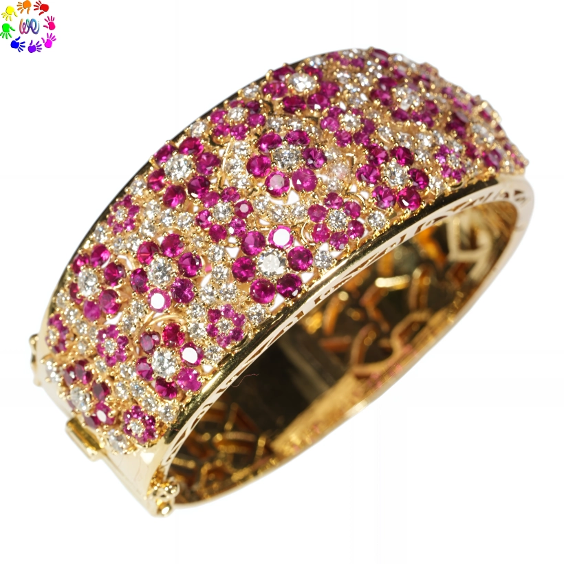 Vòng Ruby kim cương thiên nhiên hình cánh hoa